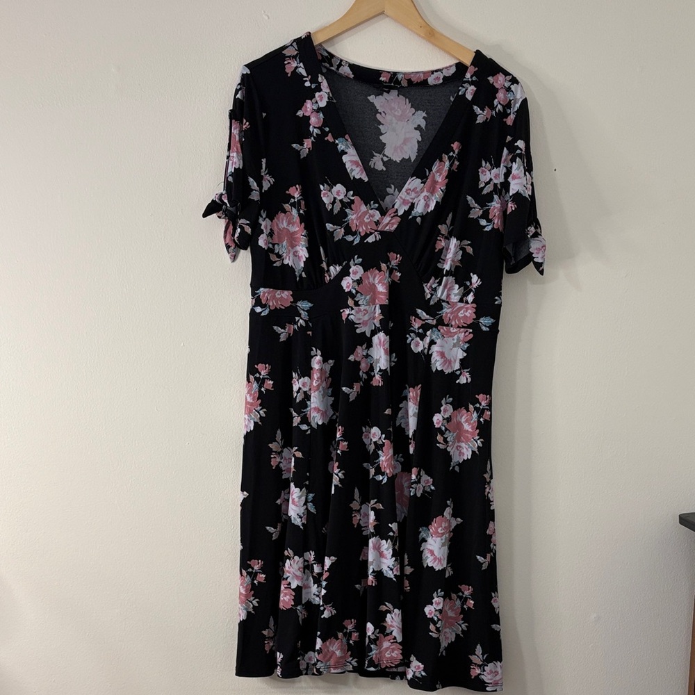 Torrid Y2K Floral Dress 1X  Black Pink Empire Waist Whimsigoth Grunge Coquette